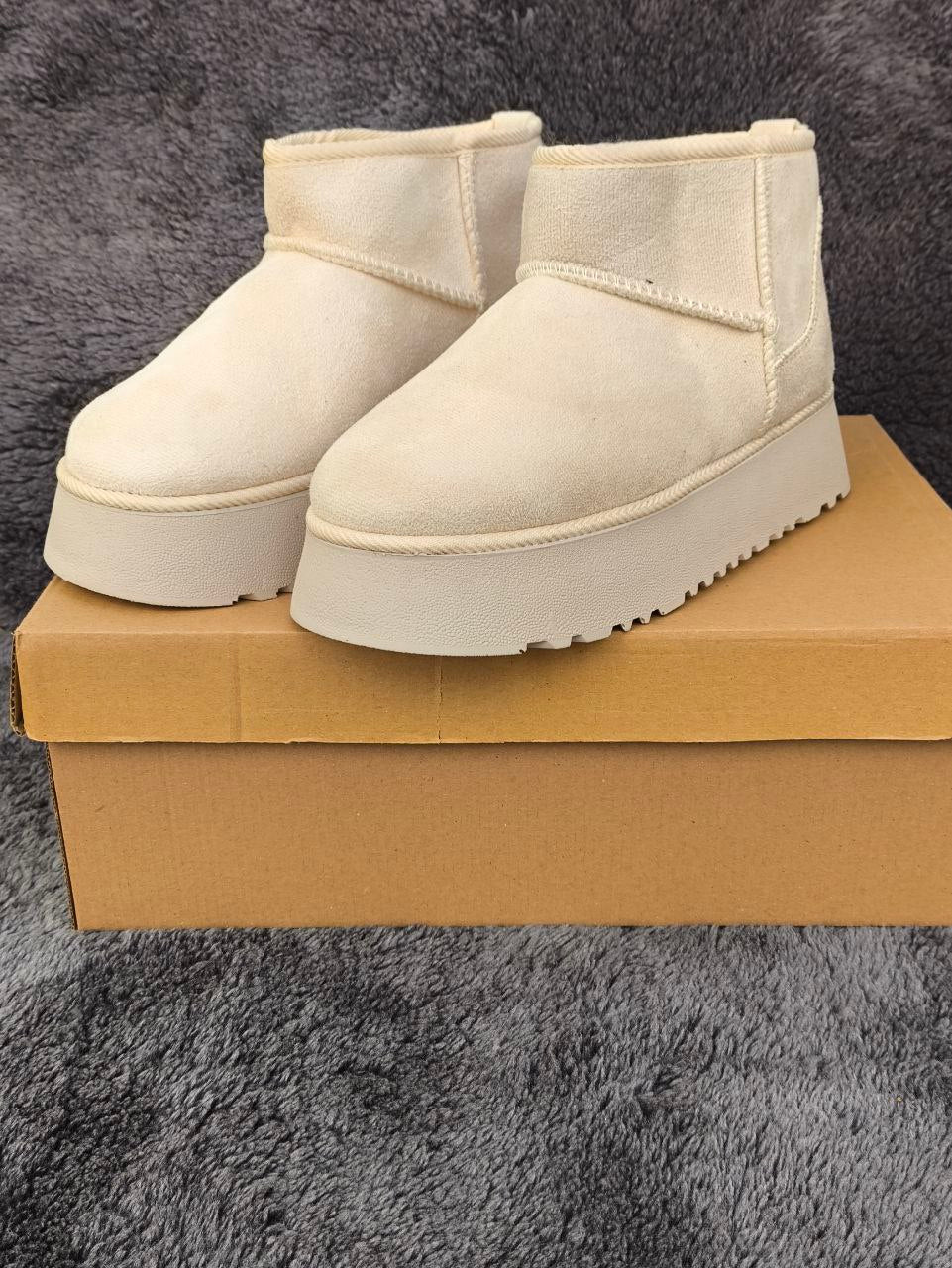 UGG Platform Bej Renk/Çorap Hediyeli