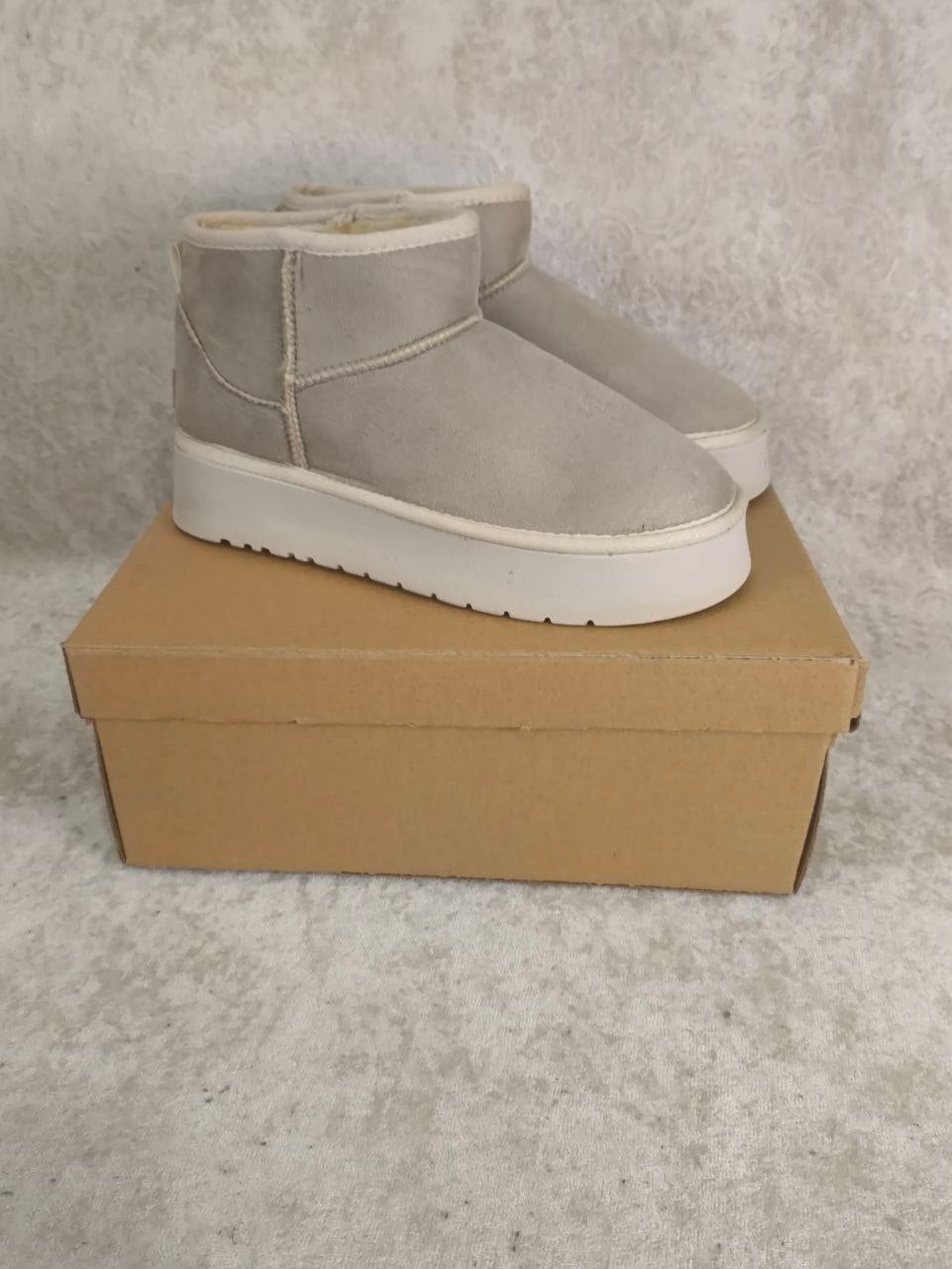 UGG Platform Bej Renk/Çorap Hediyeli