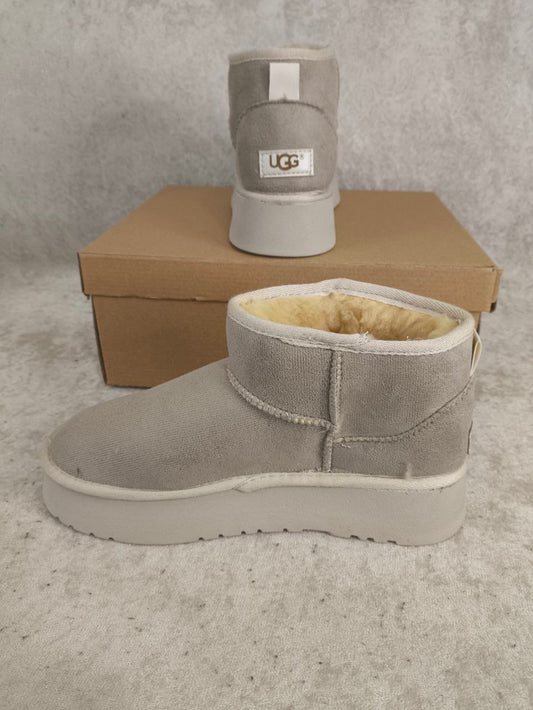 UGG Platform Bej Renk/Çorap Hediyeli